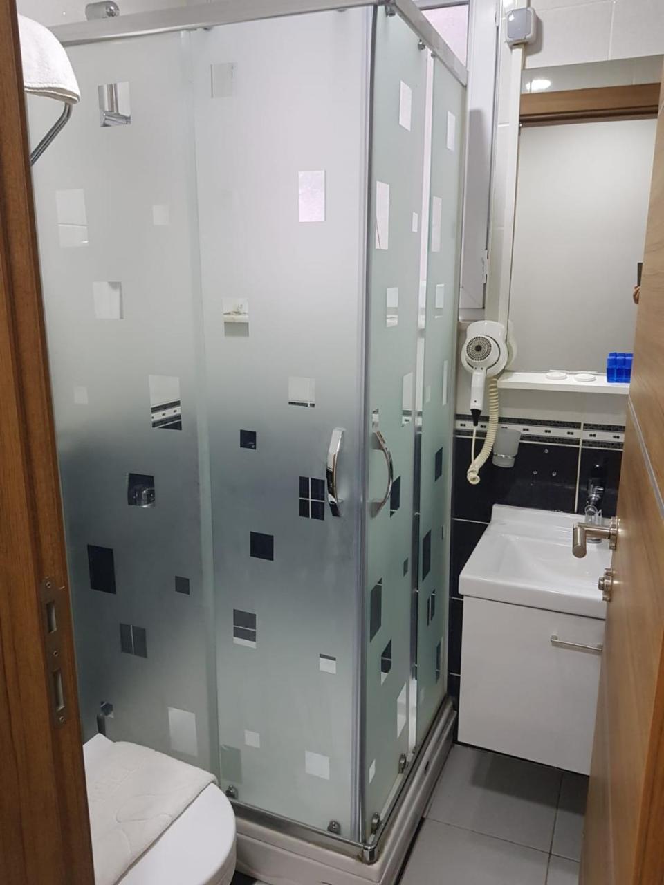 Eyfel Hotel اسطنبول المظهر الخارجي الصورة